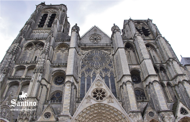 04 kien truc go tich nha tho Saint Etienne