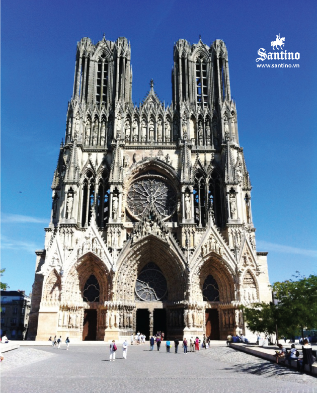 08 kien truc go tich nha tho Reims cathedral